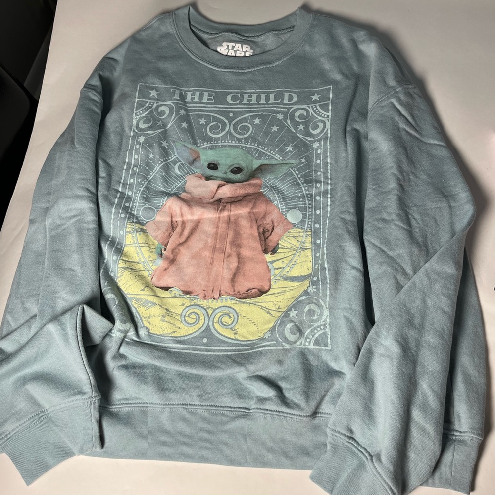 Women’s Star Wars light green sweatshirt. Size xxl. - Picture 3 of 9